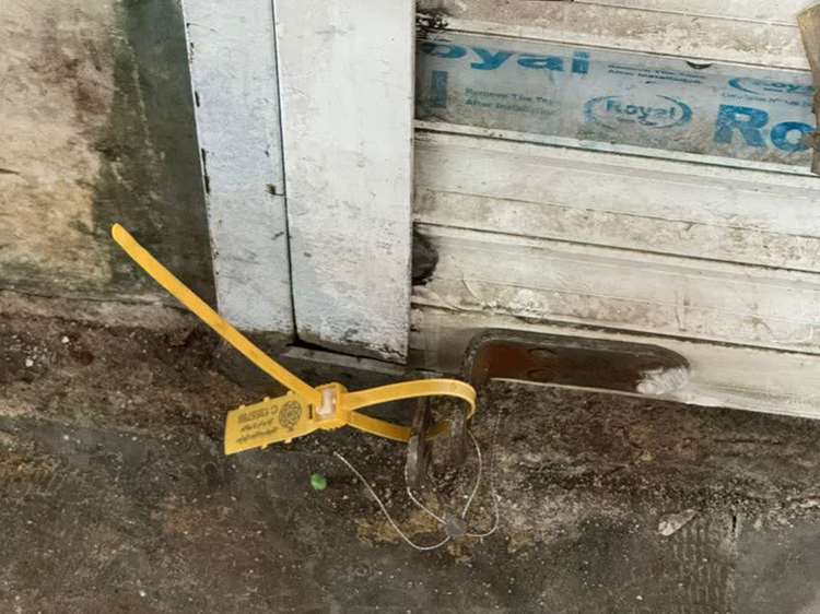  پلمب دوغرفه متخلف عرضه فرآورده خام دامی در میدان بهمن تهران  